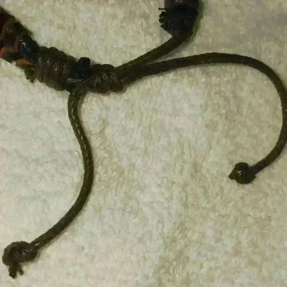 Handmade Leather Unisex Bracelet - Picture 4 of 4